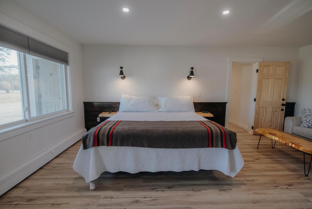 Bingham Motor Inn Екстер'єр фото