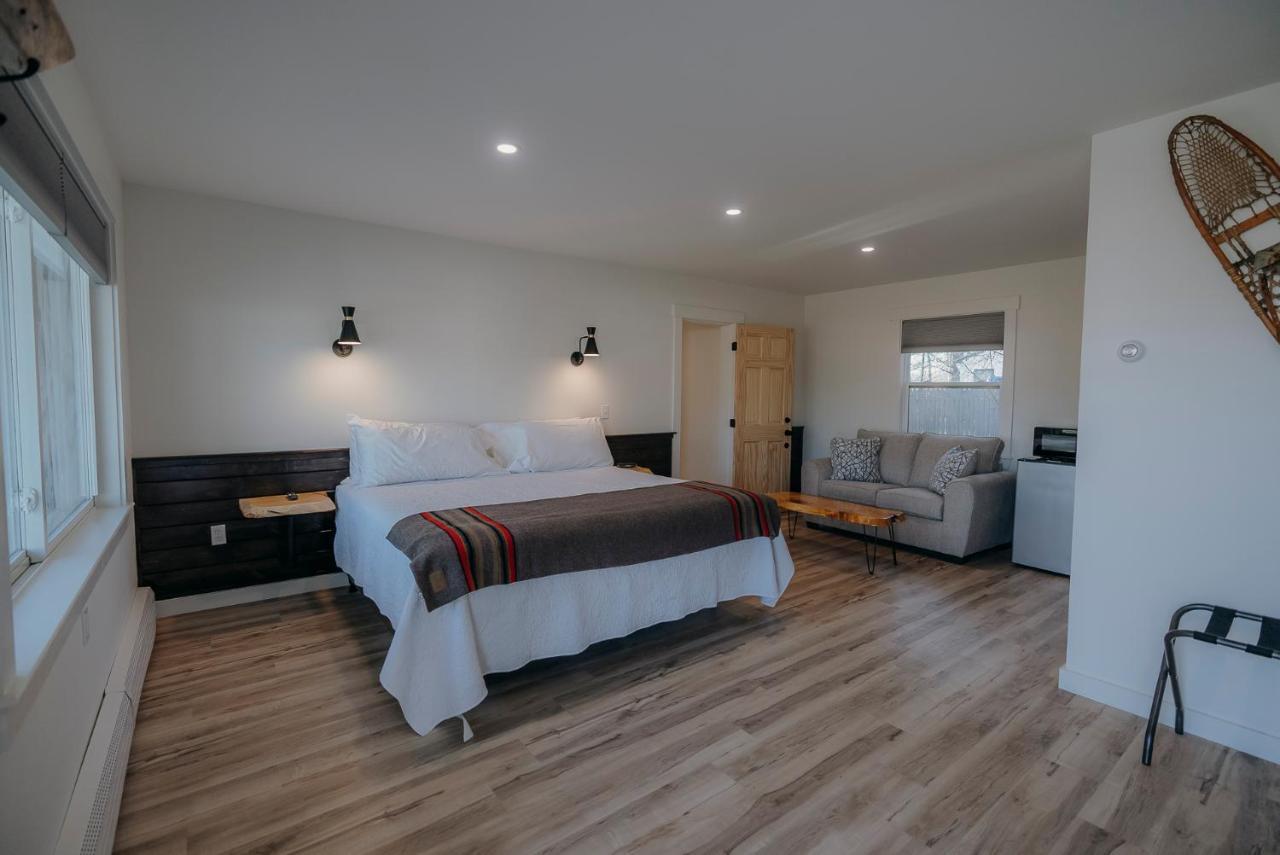 Bingham Motor Inn Екстер'єр фото