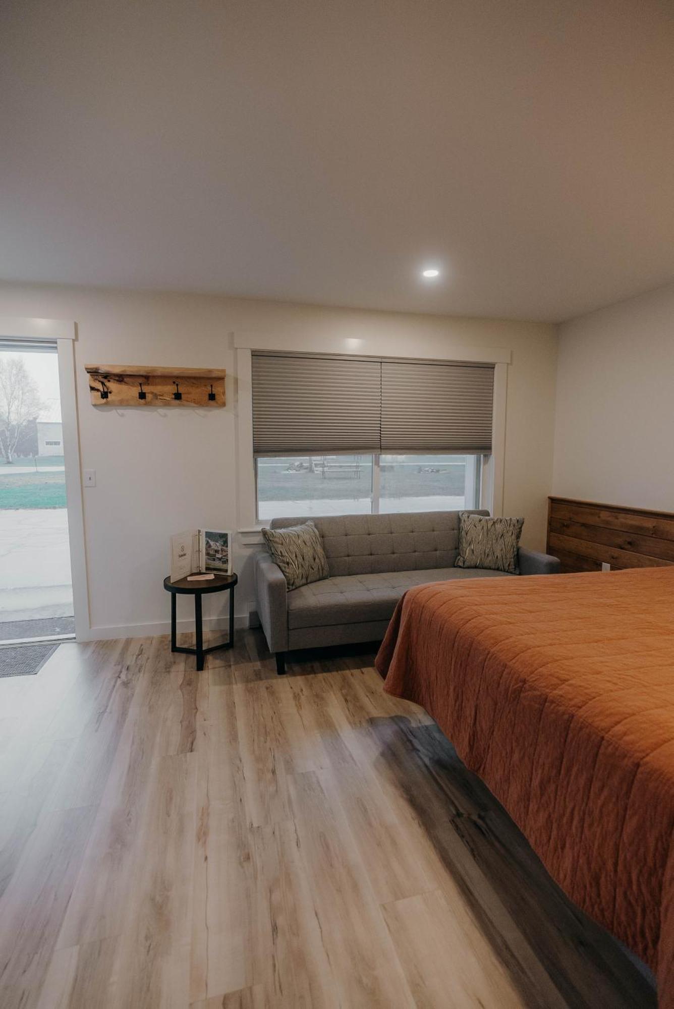 Bingham Motor Inn Екстер'єр фото